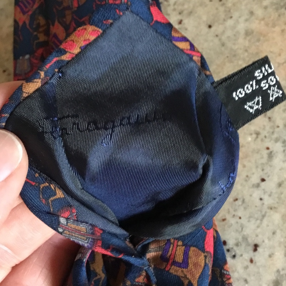 Salvatore Ferragamo Horse Patterned Equestrian Silk Tie - Picture 11 of 12
